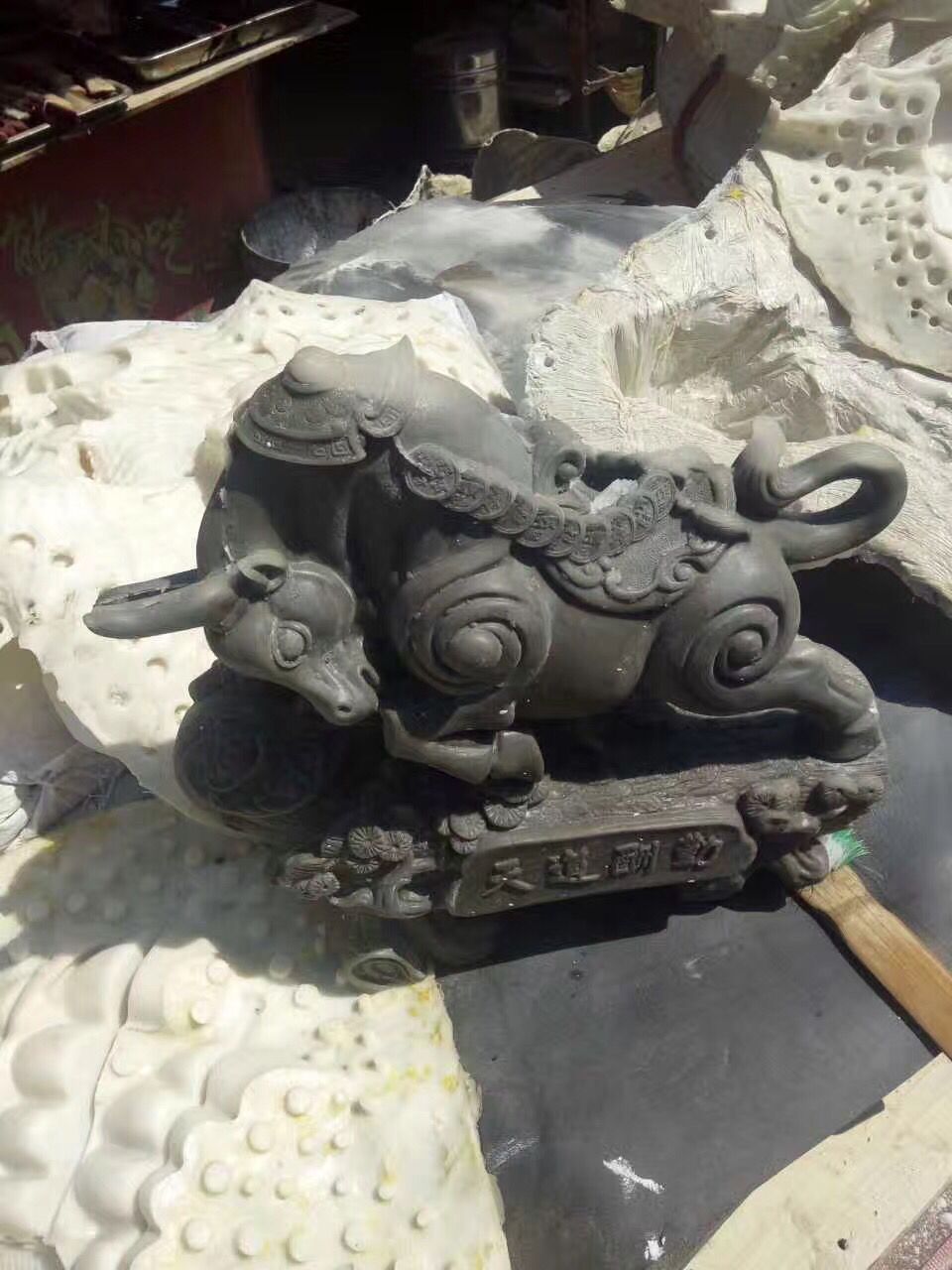 如何使用工業級模具硅膠制作模具？